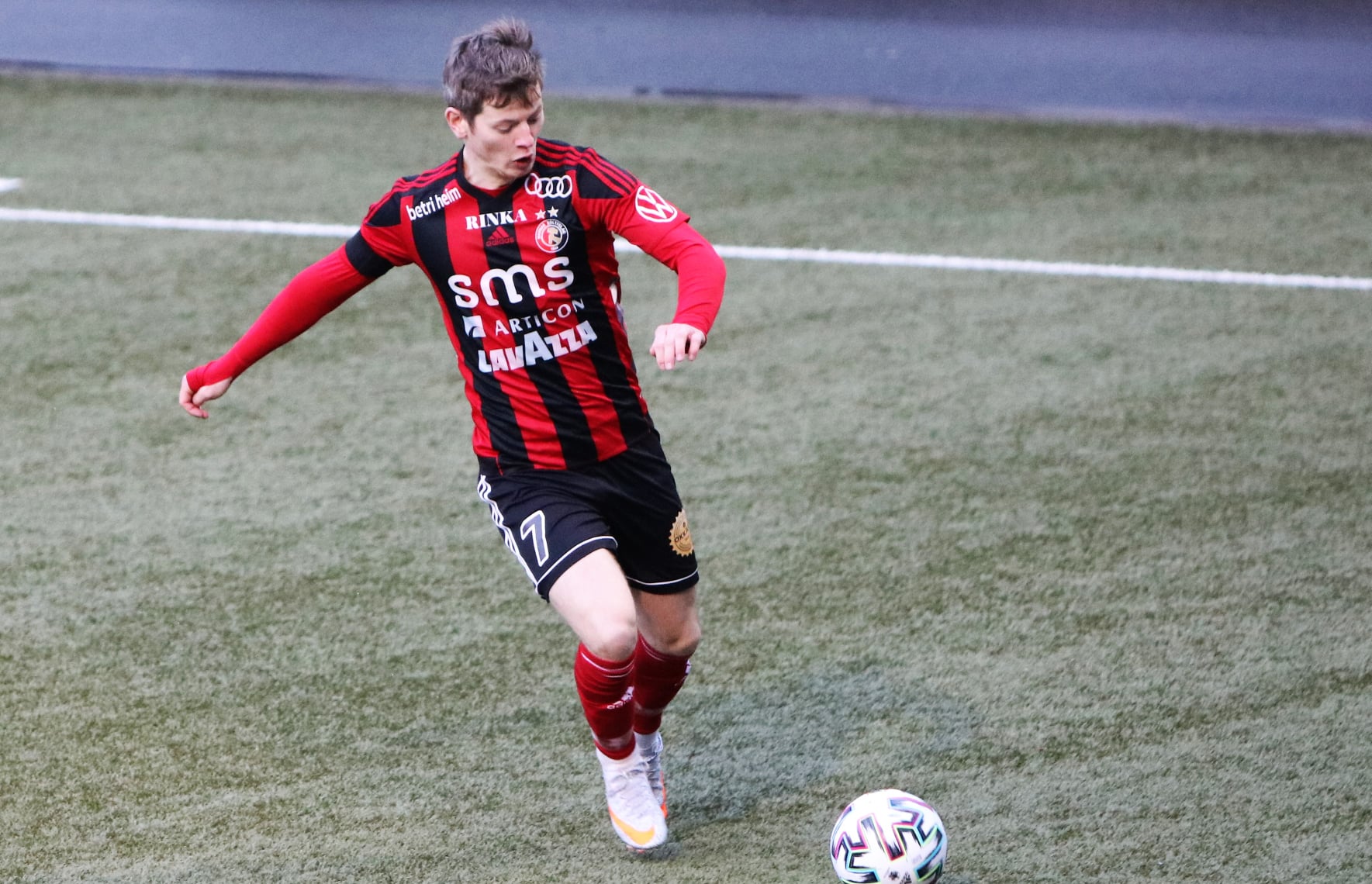 Adrian Justinussen skorar nógv mest í mun til væntað mál
