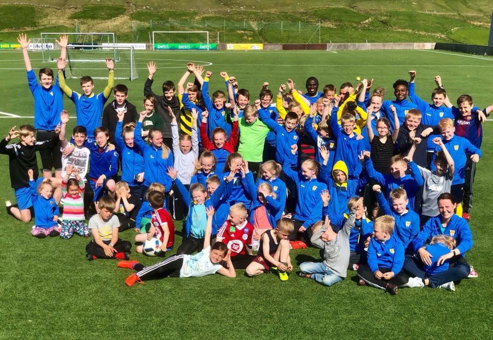 Høvuðsungdómsvenjarin í B71 givin