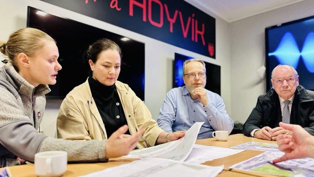 Virgar Hvidbro og Fróði Danielsen við altjóða uppgávum