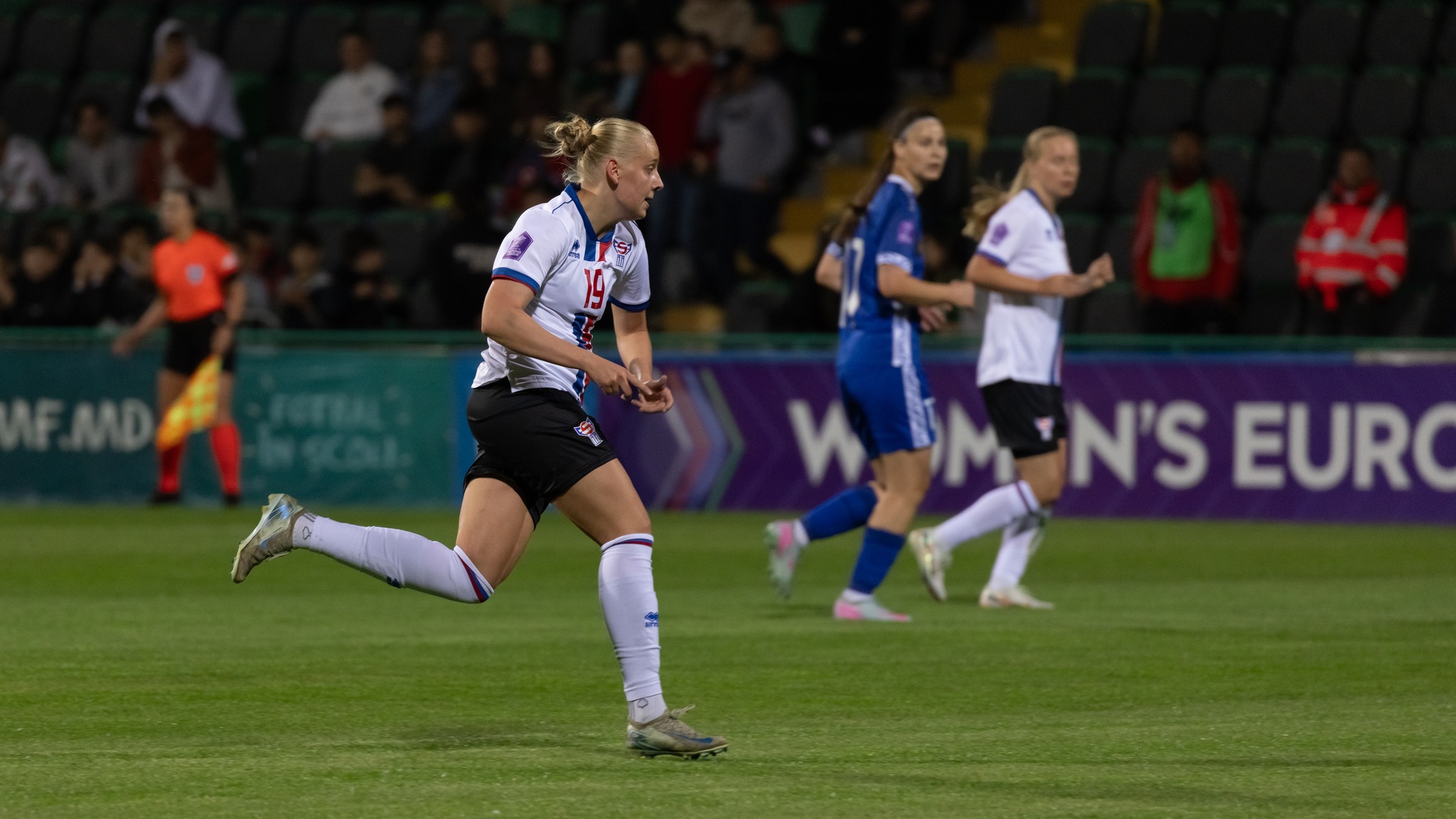 Toppskjúttin hjá NSÍ skiftir til HB