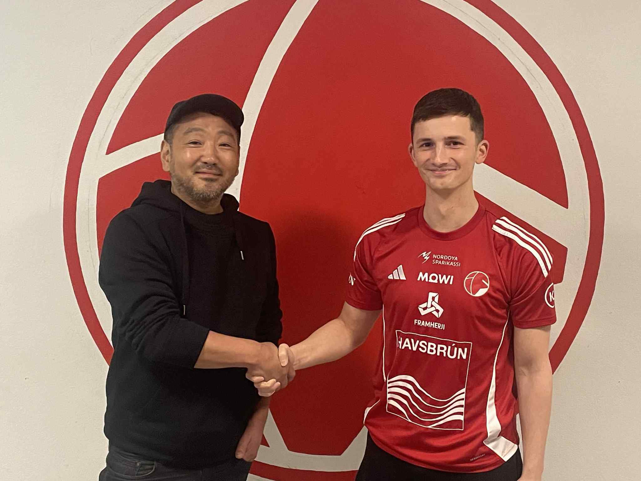 Martin K. Joensen skifti til grannarnar