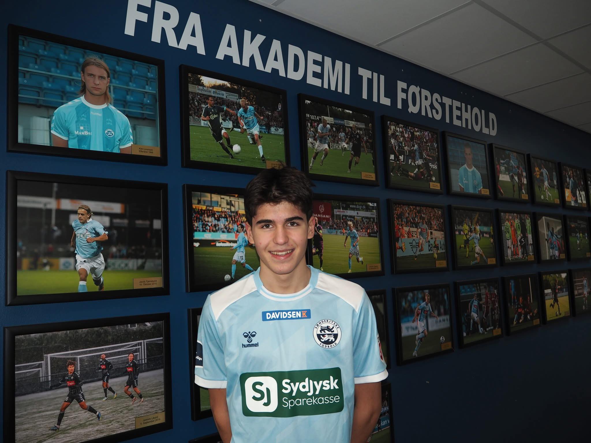 Dennis Anghel til danskt felag