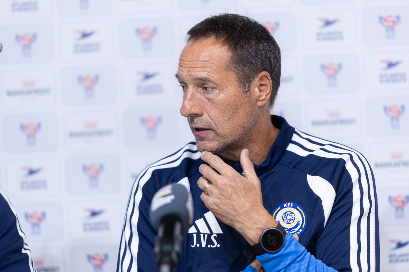 Van ’t Schip: – Eitt stig úr Føroyum er ein góð byrjan