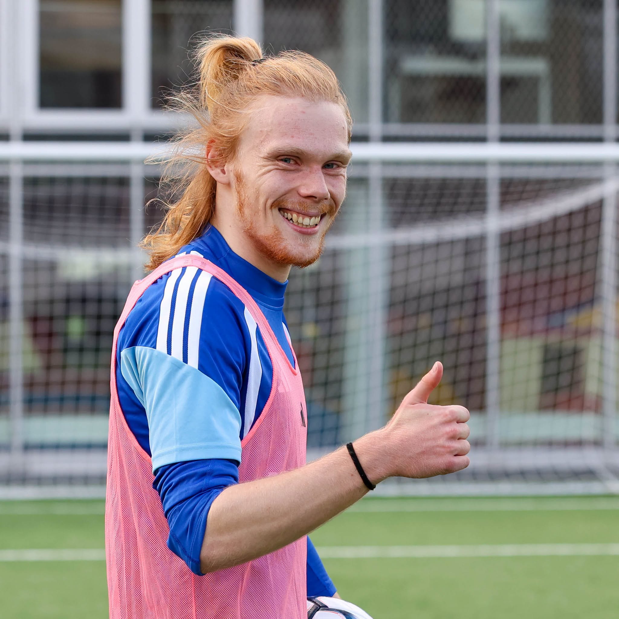 Útlendskur áhugi fyri Emil W. Joensen