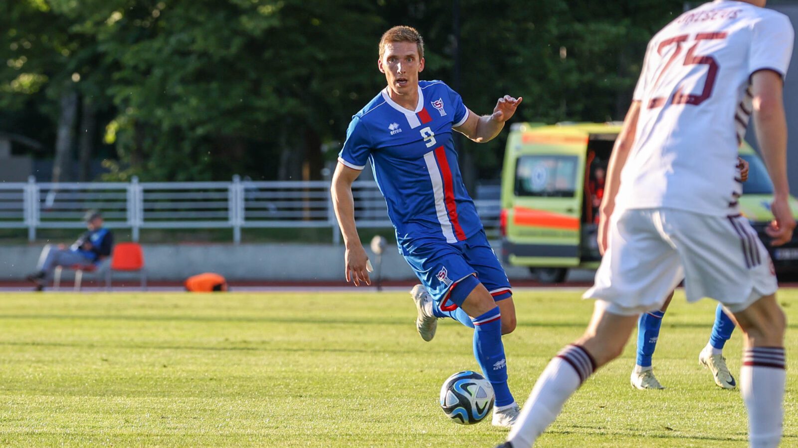 Jóan Símun boðsendur