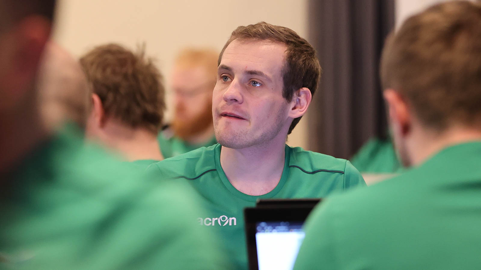 Hesir døma 1. umfar