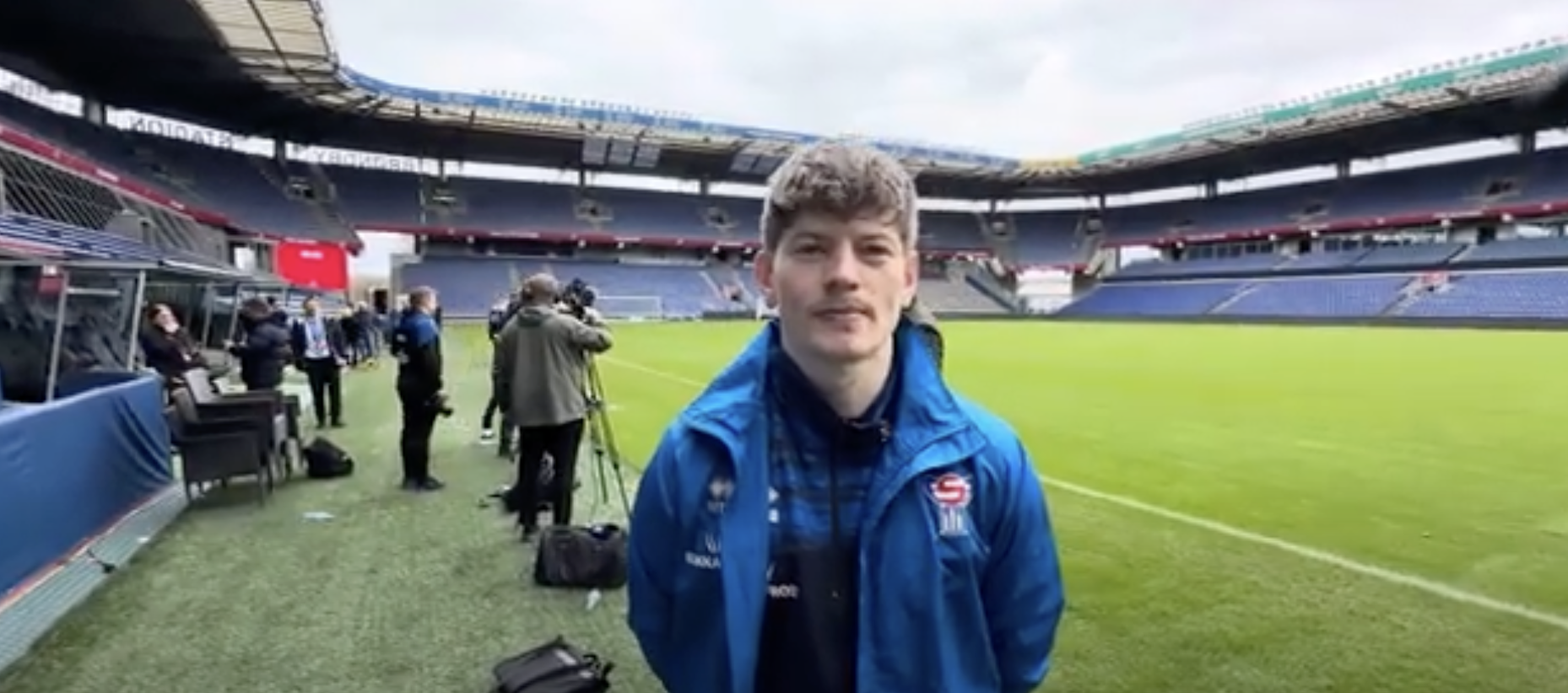 Adrian Justinussen Vónandi verði eg seldur í summar