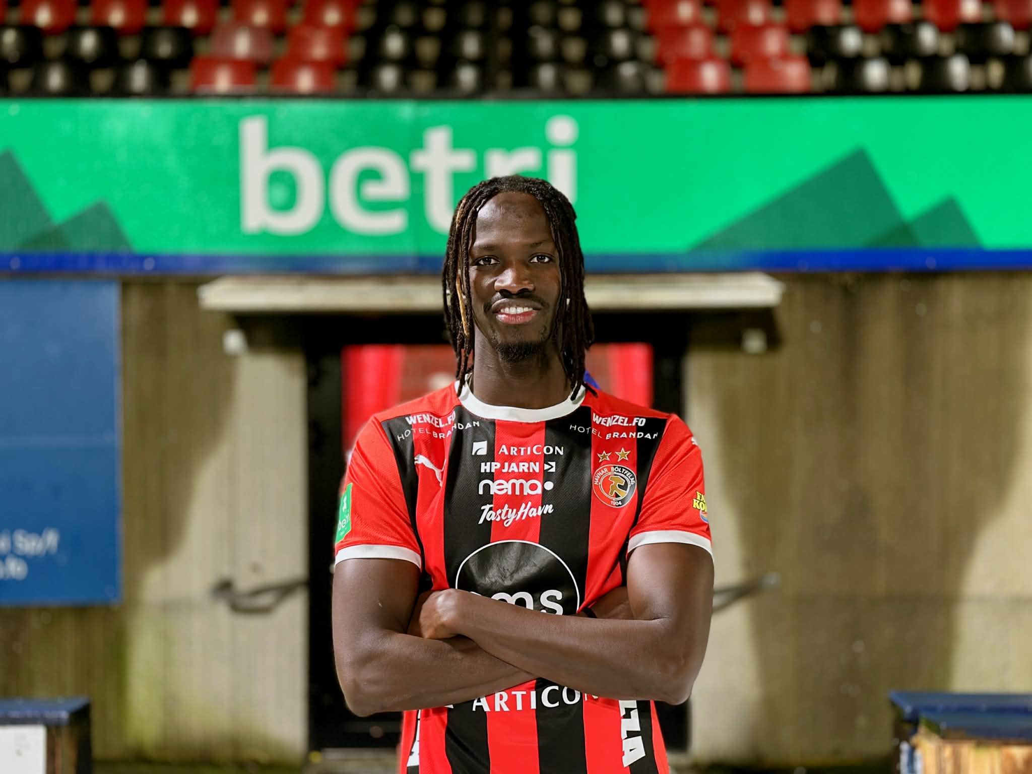 Nógvir ivasamir leikarar til stórsteypadystin