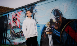 Nú hevur Grimsby kunngjørt Geza