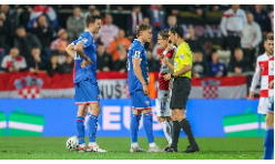 Hildu dystinum á lívi í 70 minuttir