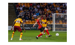 Styrkt HB-lið skal fáa fyrsta málið móti ungum og ósamanspældum Motherwell-liði