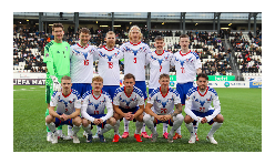 Átta av 11 spæla uttanlands