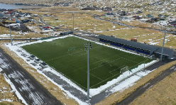 EB/Streymur hyggur eftir nýggjum leikarum