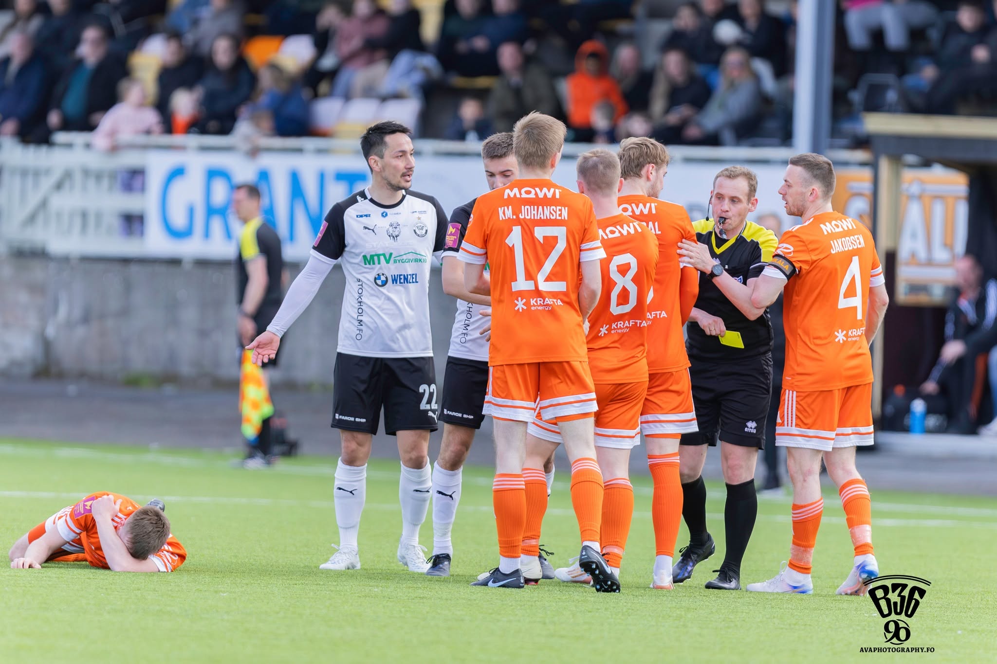 Hesir døma 24. umfar